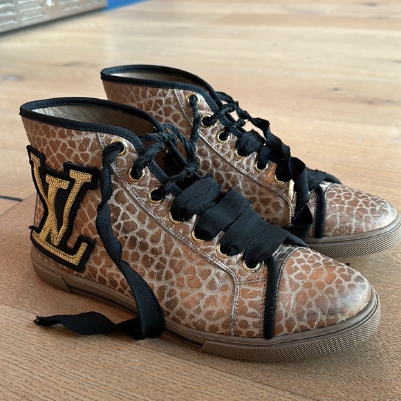 Louis Vuitton sneakers - Picture 1 of 6
